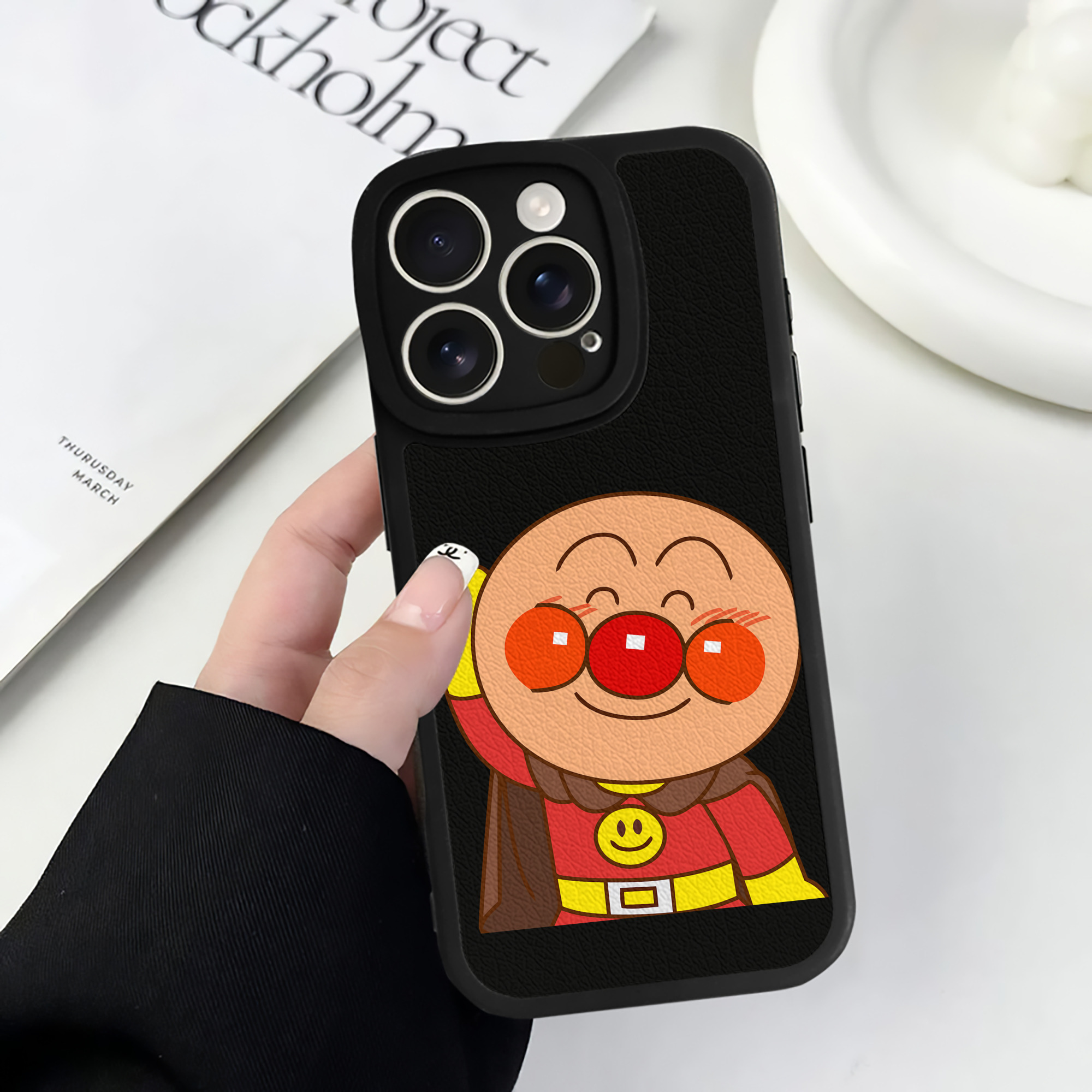 （画像用） アンパンマン Anpanman 【iPhone 16シリーズ対応】シリコンスマホケース（レザー調） 材質：シリコン